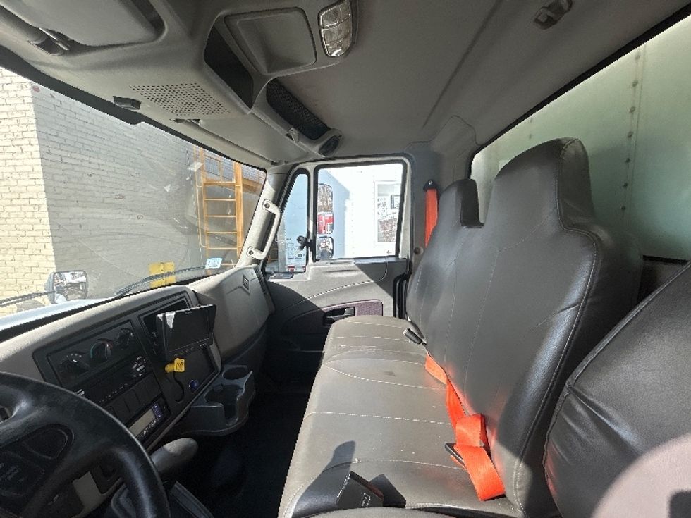 Refrigerated Truck-Light and Medium Duty Trucks-International-2019-4300-Braintree-MA-143,117\n\t\tmiles-$ 44,750 - Image 19