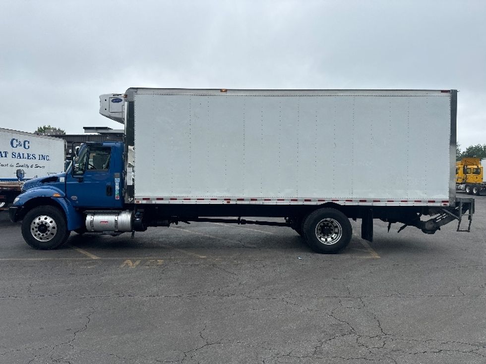 Refrigerated Truck-Light and Medium Duty Trucks-International-2019-4300-Capitol Heights-MD-178,300\n\t\tmiles-$ 40,250 - Image 4