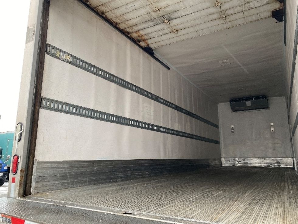 Refrigerated Truck-Light and Medium Duty Trucks-International-2019-4300-Concord-ON-249,125\n\t\tkm-$ 64,750 - Image 11