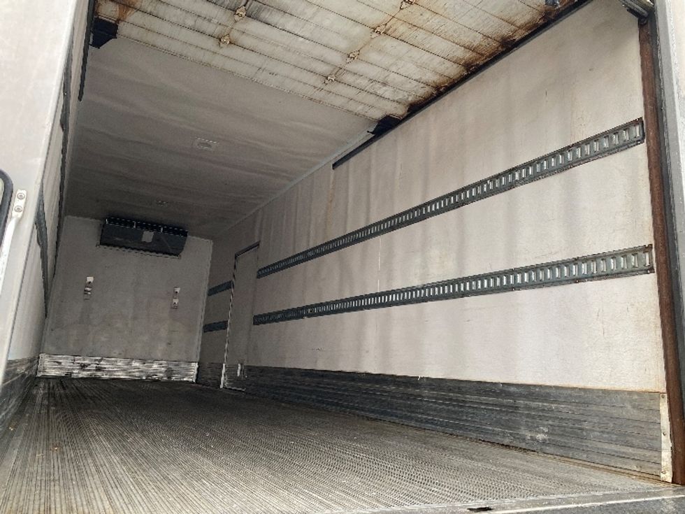 Refrigerated Truck-Light and Medium Duty Trucks-International-2019-4300-Concord-ON-249,125\n\t\tkm-$ 64,750 - Image 12