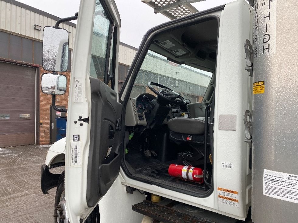 Refrigerated Truck-Light and Medium Duty Trucks-International-2019-4300-Concord-ON-249,125\n\t\tkm-$ 64,750 - Image 16