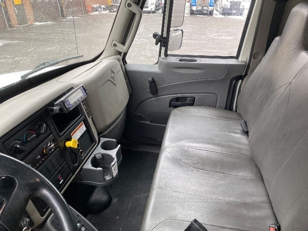 Refrigerated Truck-Light and Medium Duty Trucks-International-2019-4300-Concord-ON-249,125\n\t\tkm-$ 64,750 - Image 19