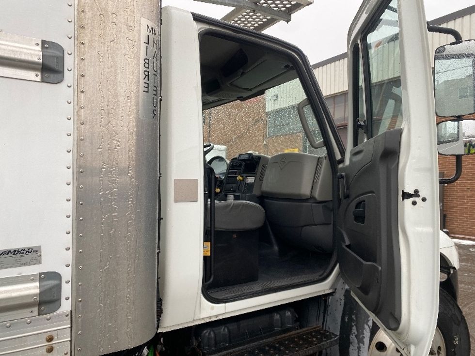 Refrigerated Truck-Light and Medium Duty Trucks-International-2019-4300-Concord-ON-249,125\n\t\tkm-$ 64,750 - Image 20