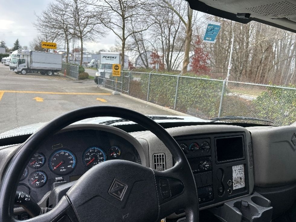 Refrigerated Truck-Light and Medium Duty Trucks-International-2019-4300-Delta-BC-161,499\n\t\tkm-$ 80,750 - Image 17