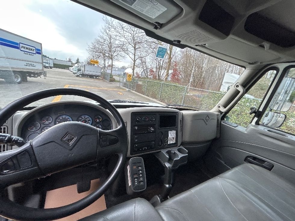 Refrigerated Truck-Light and Medium Duty Trucks-International-2019-4300-Delta-BC-161,499\n\t\tkm-$ 80,750 - Image 18