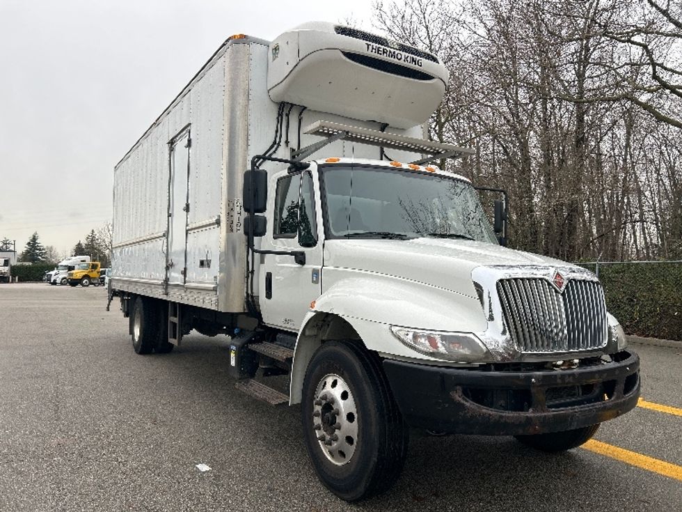 Refrigerated Truck-Light and Medium Duty Trucks-International-2019-4300-Delta-BC-168,979\n\t\tkm-$ 77,500 - Image 1