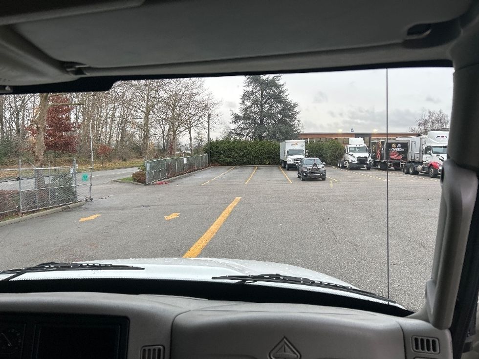 Refrigerated Truck-Light and Medium Duty Trucks-International-2019-4300-Delta-BC-168,979\n\t\tkm-$ 77,500 - Image 21