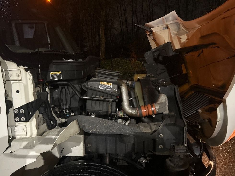 Refrigerated Truck-Light and Medium Duty Trucks-International-2019-4300-Delta-BC-168,979\n\t\tkm-$ 77,500 - Image 23