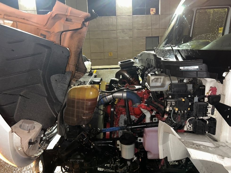 Refrigerated Truck-Light and Medium Duty Trucks-International-2019-4300-Delta-BC-168,979\n\t\tkm-$ 77,500 - Image 24