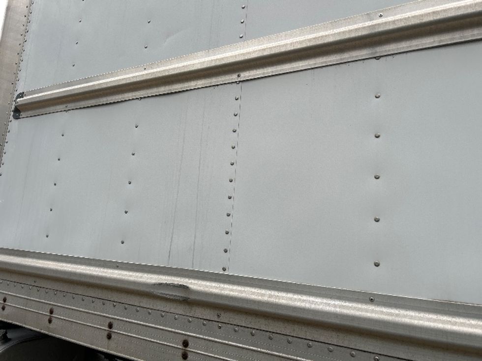 Refrigerated Truck-Light and Medium Duty Trucks-International-2019-4300-Delta-BC-168,979\n\t\tkm-$ 77,500 - Image 25