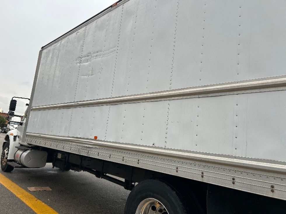 Refrigerated Truck-Light and Medium Duty Trucks-International-2019-4300-Delta-BC-168,979\n\t\tkm-$ 77,500 - Image 27