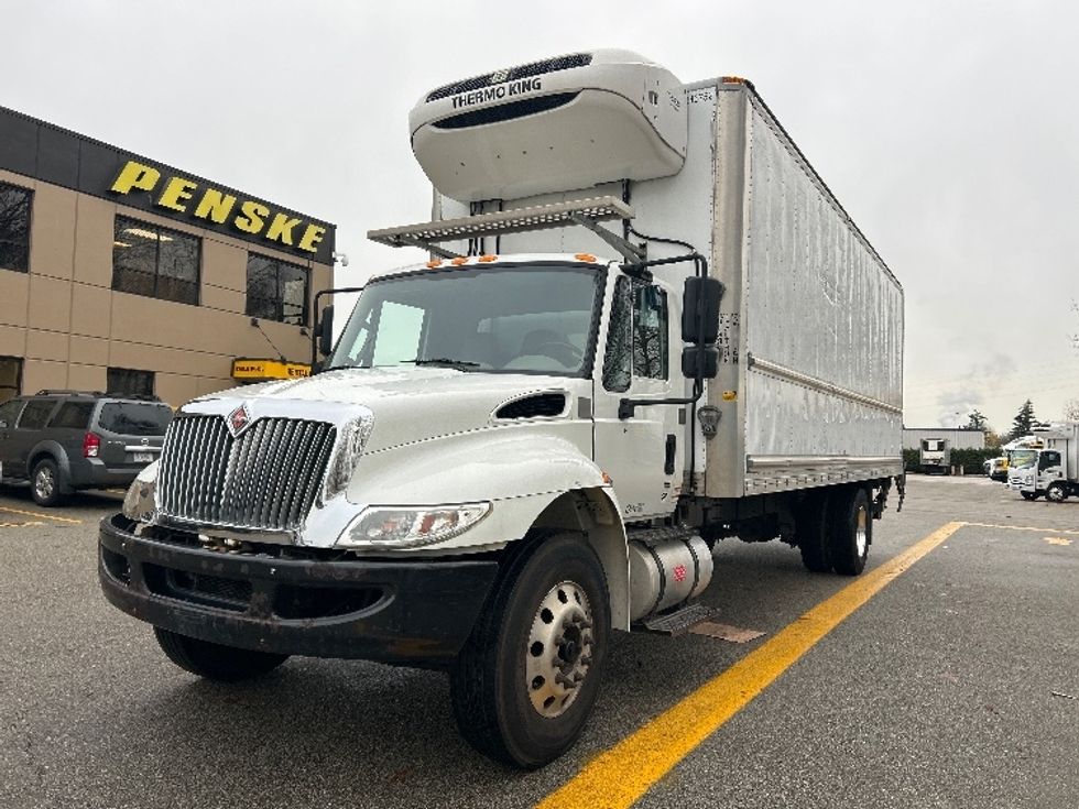 Refrigerated Truck-Light and Medium Duty Trucks-International-2019-4300-Delta-BC-168,979\n\t\tkm-$ 77,500 - Image 3