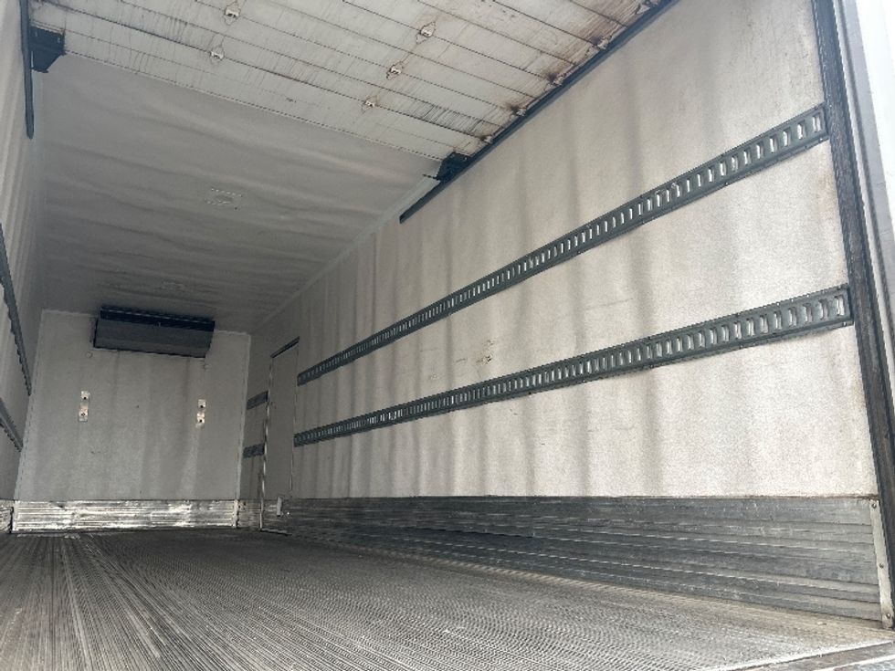 Refrigerated Truck-Light and Medium Duty Trucks-International-2019-4300-Delta-BC-194,297\n\t\tkm-$ 75,750 - Image 12