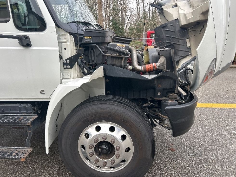 Refrigerated Truck-Light and Medium Duty Trucks-International-2019-4300-Delta-BC-194,297\n\t\tkm-$ 75,750 - Image 23