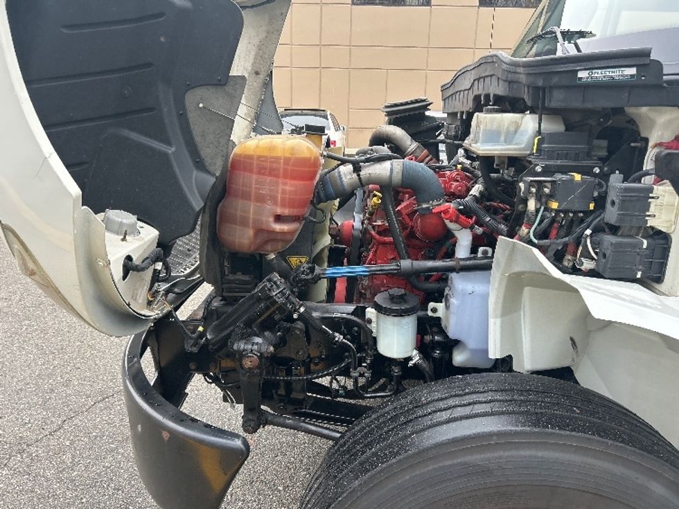 Refrigerated Truck-Light and Medium Duty Trucks-International-2019-4300-Delta-BC-194,297\n\t\tkm-$ 75,750 - Image 24