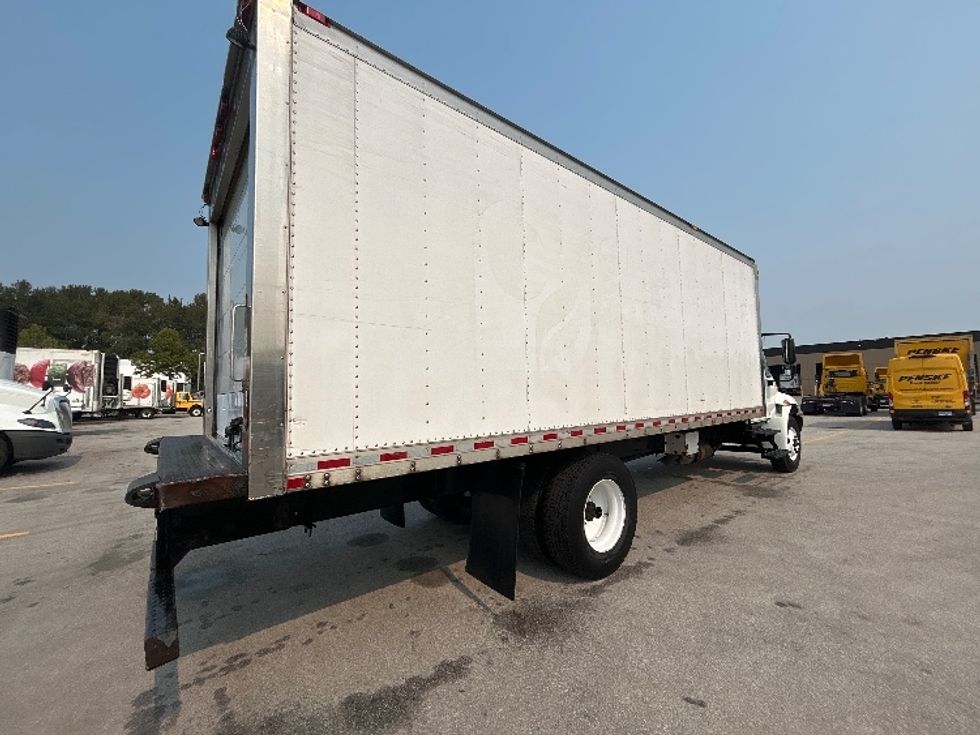 Refrigerated Truck-Light and Medium Duty Trucks-International-2019-4300-Delta-BC-206,808\n\t\tkm-$ 58,500 - Image 12