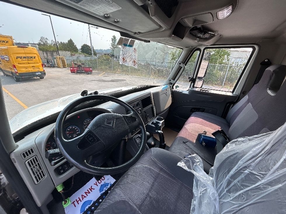 Refrigerated Truck-Light and Medium Duty Trucks-International-2019-4300-Delta-BC-206,808\n\t\tkm-$ 58,500 - Image 16