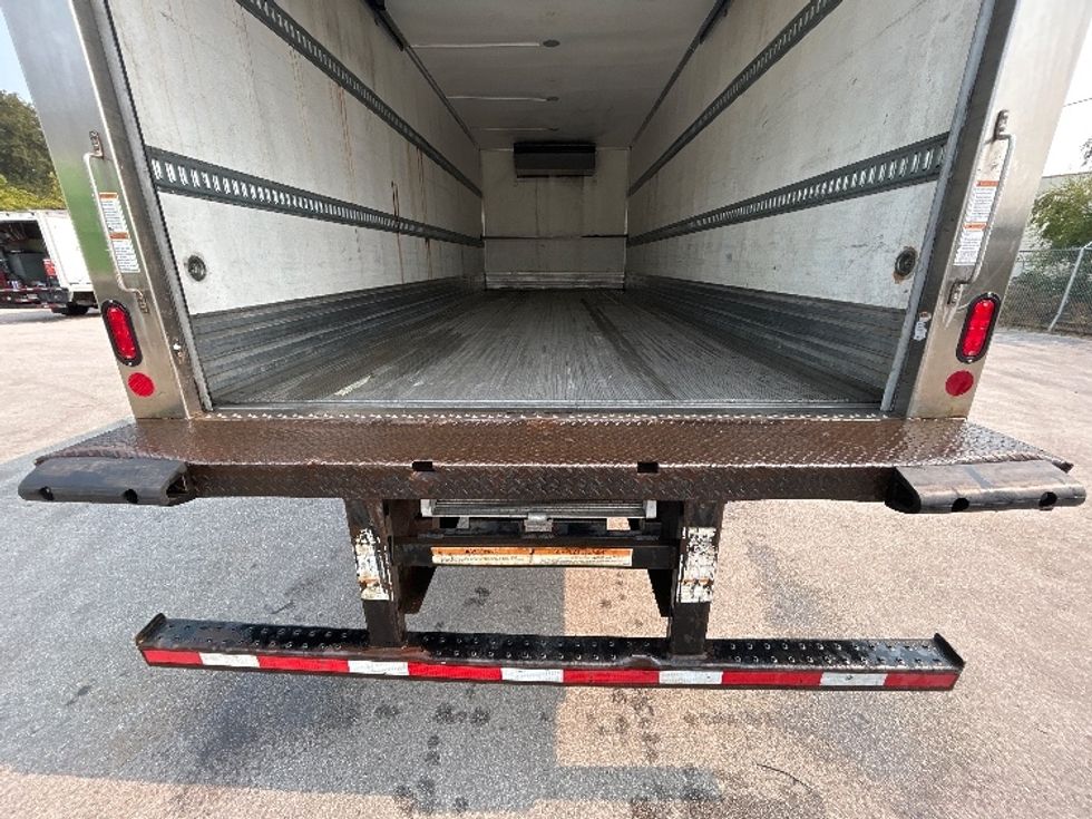 Refrigerated Truck-Light and Medium Duty Trucks-International-2019-4300-Delta-BC-206,808\n\t\tkm-$ 58,500 - Image 9