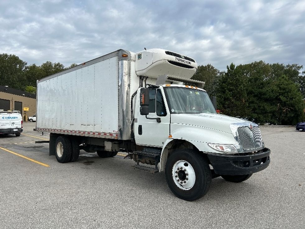 Refrigerated Truck-Light and Medium Duty Trucks-International-2019-4300-Delta-BC-213,104\n\t\tkm-$ 60,000 - Image 1