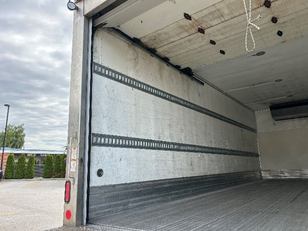 Refrigerated Truck-Light and Medium Duty Trucks-International-2019-4300-Delta-BC-213,104\n\t\tkm-$ 60,000 - Image 11