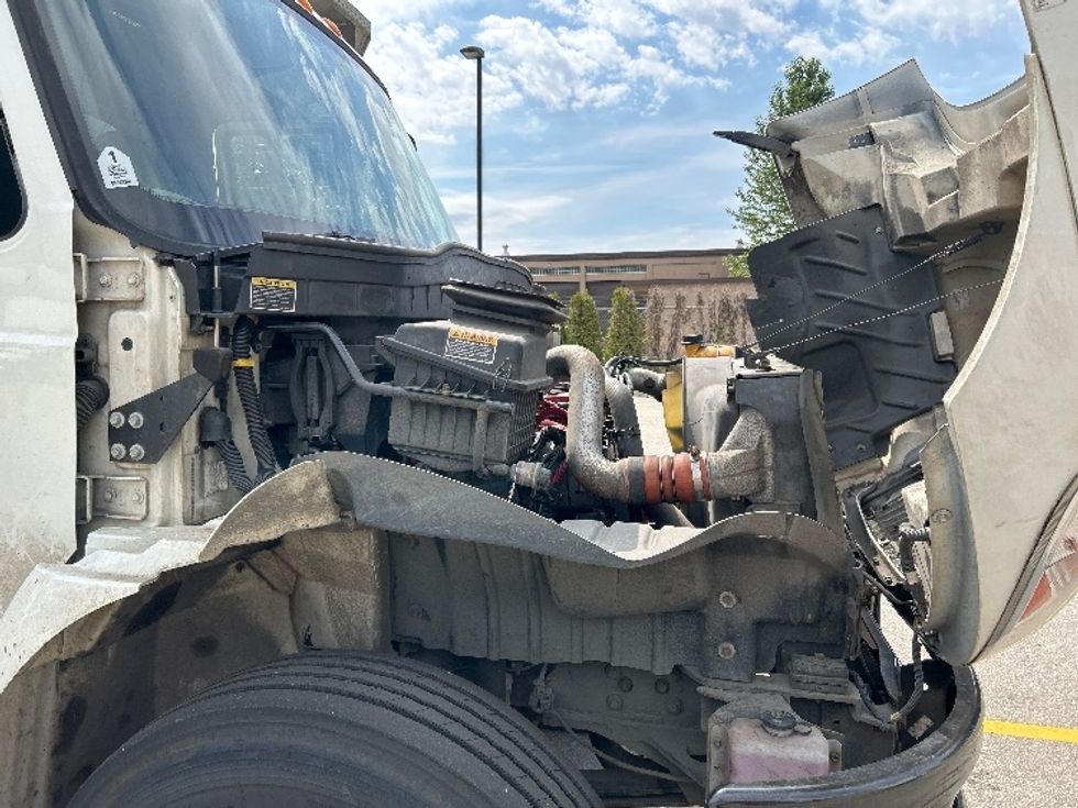 Refrigerated Truck-Light and Medium Duty Trucks-International-2019-4300-Delta-BC-213,104\n\t\tkm-$ 60,000 - Image 22