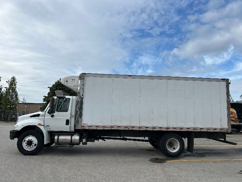 Refrigerated Truck-Light and Medium Duty Trucks-International-2019-4300-Delta-BC-213,104\n\t\tkm-$ 60,000 - Image 4