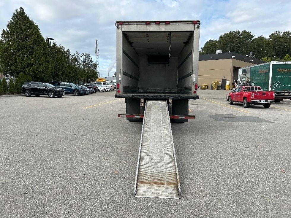 Refrigerated Truck-Light and Medium Duty Trucks-International-2019-4300-Delta-BC-213,104\n\t\tkm-$ 60,000 - Image 9