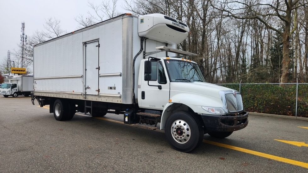 Refrigerated Truck-Light and Medium Duty Trucks-International-2019-4300-Delta-BC-246,529\n\t\tkm-$ 75,000 - Image 1