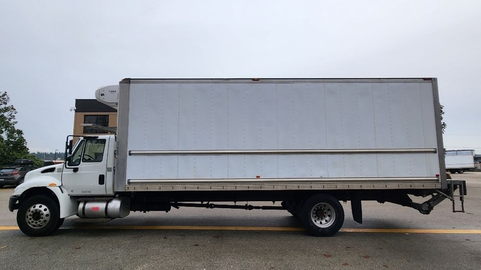 Refrigerated Truck-Light and Medium Duty Trucks-International-2019-4300-Delta-BC-246,529\n\t\tkm-$ 75,000 - Image 4