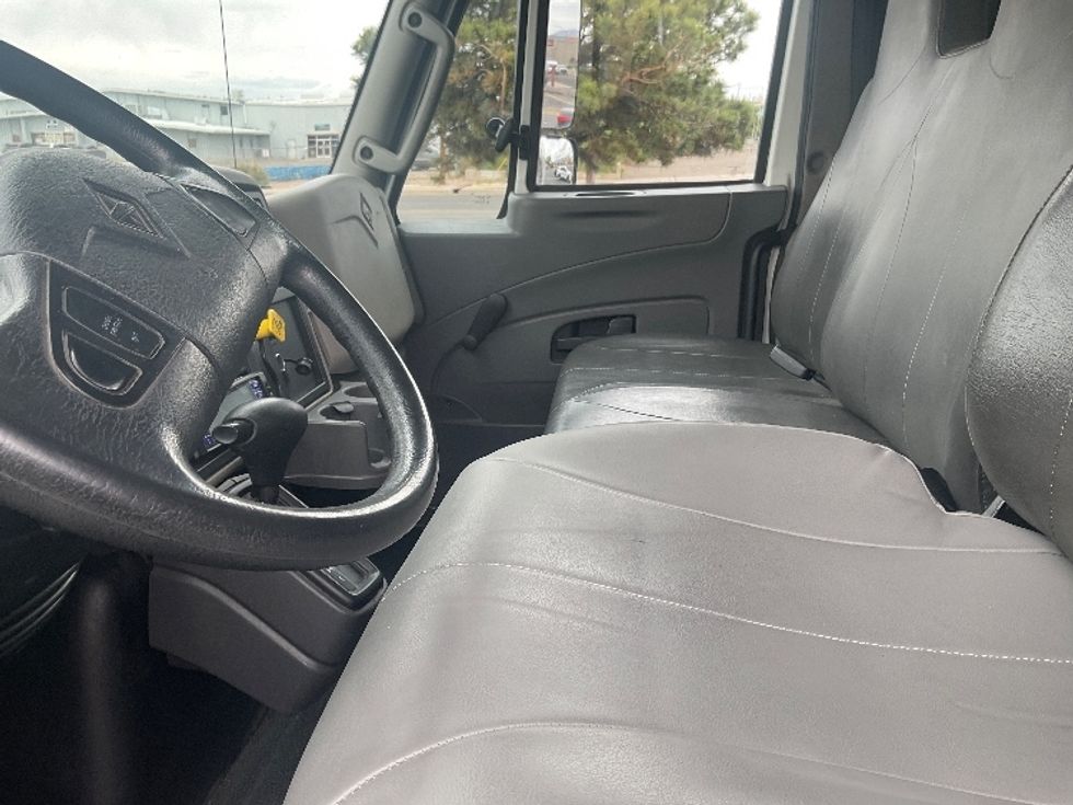 Refrigerated Truck-Light and Medium Duty Trucks-International-2019-4300-El Paso-TX-108,754\n\t\tmiles-$ 57,250 - Image 18