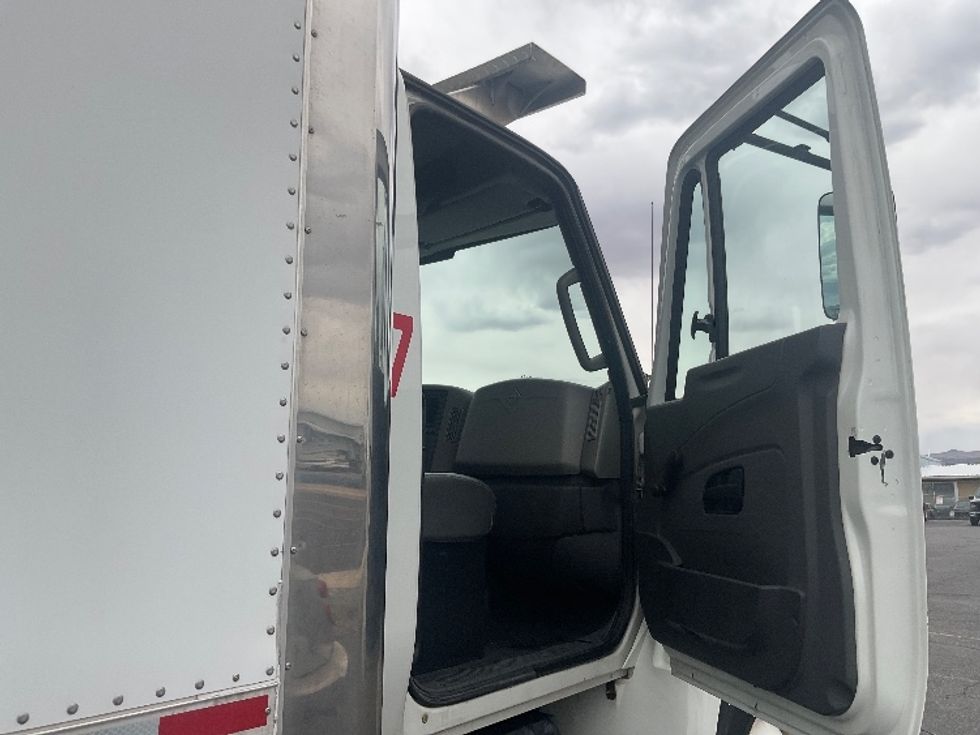 Refrigerated Truck-Light and Medium Duty Trucks-International-2019-4300-El Paso-TX-108,754\n\t\tmiles-$ 57,250 - Image 19