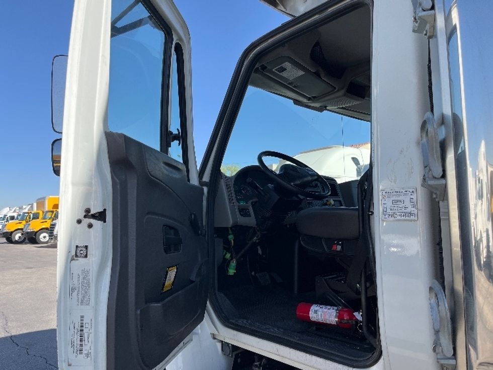 Refrigerated Truck-Light and Medium Duty Trucks-International-2019-4300-El Paso-TX-109,675\n\t\tmiles-$ 57,250 - Image 16