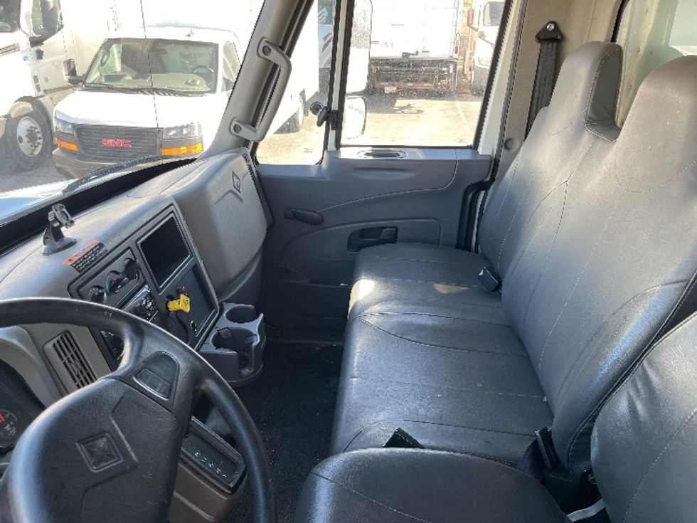 Refrigerated Truck-Light and Medium Duty Trucks-International-2019-4300-El Paso-TX-109,675\n\t\tmiles-$ 57,250 - Image 19