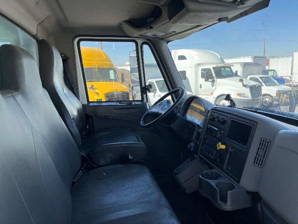 Refrigerated Truck-Light and Medium Duty Trucks-International-2019-4300-El Paso-TX-109,675\n\t\tmiles-$ 57,250 - Image 22