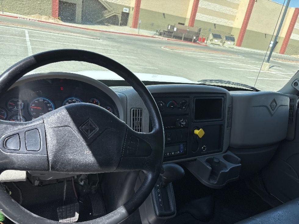 Refrigerated Truck-Light and Medium Duty Trucks-International-2019-4300-El Paso-TX-149,250\n\t\tmiles-$ 60,750 - Image 17