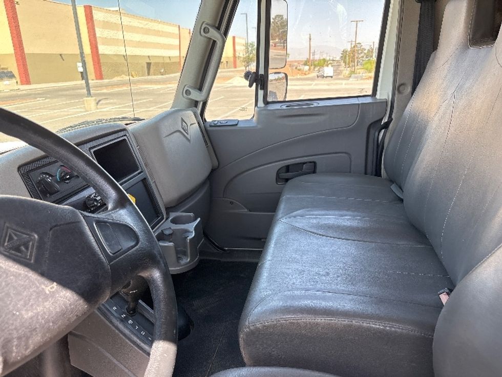 Refrigerated Truck-Light and Medium Duty Trucks-International-2019-4300-El Paso-TX-149,250\n\t\tmiles-$ 60,750 - Image 18