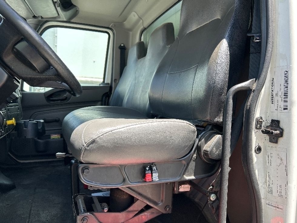 Refrigerated Truck-Light and Medium Duty Trucks-International-2019-4300-El Paso-TX-150,455\n\t\tmiles-$ 58,250 - Image 21