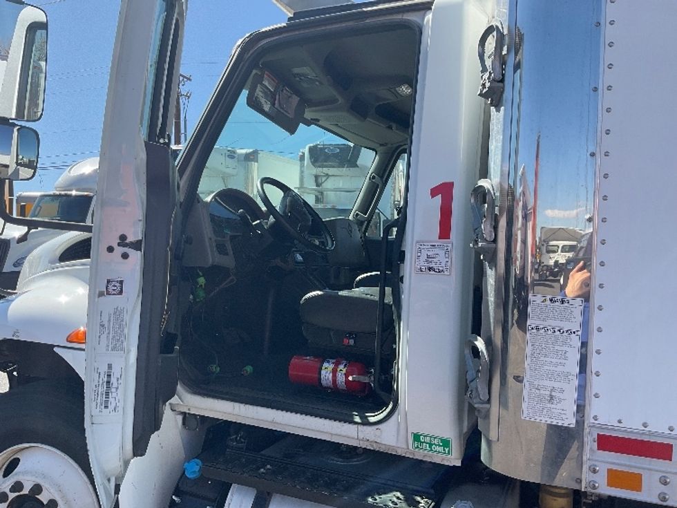Refrigerated Truck-Light and Medium Duty Trucks-International-2019-4300-El Paso-TX-83,139\n\t\tmiles-$ 60,750 - Image 16