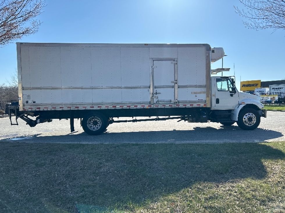 Refrigerated Truck-Light and Medium Duty Trucks-International-2019-4300-Fitchburg-MA-151,911\n\t\tmiles-$ 45,750 - Image 15