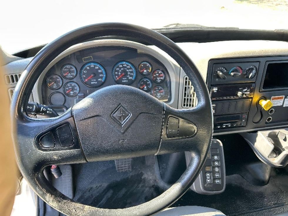 Refrigerated Truck-Light and Medium Duty Trucks-International-2019-4300-Fitchburg-MA-151,911\n\t\tmiles-$ 45,750 - Image 17