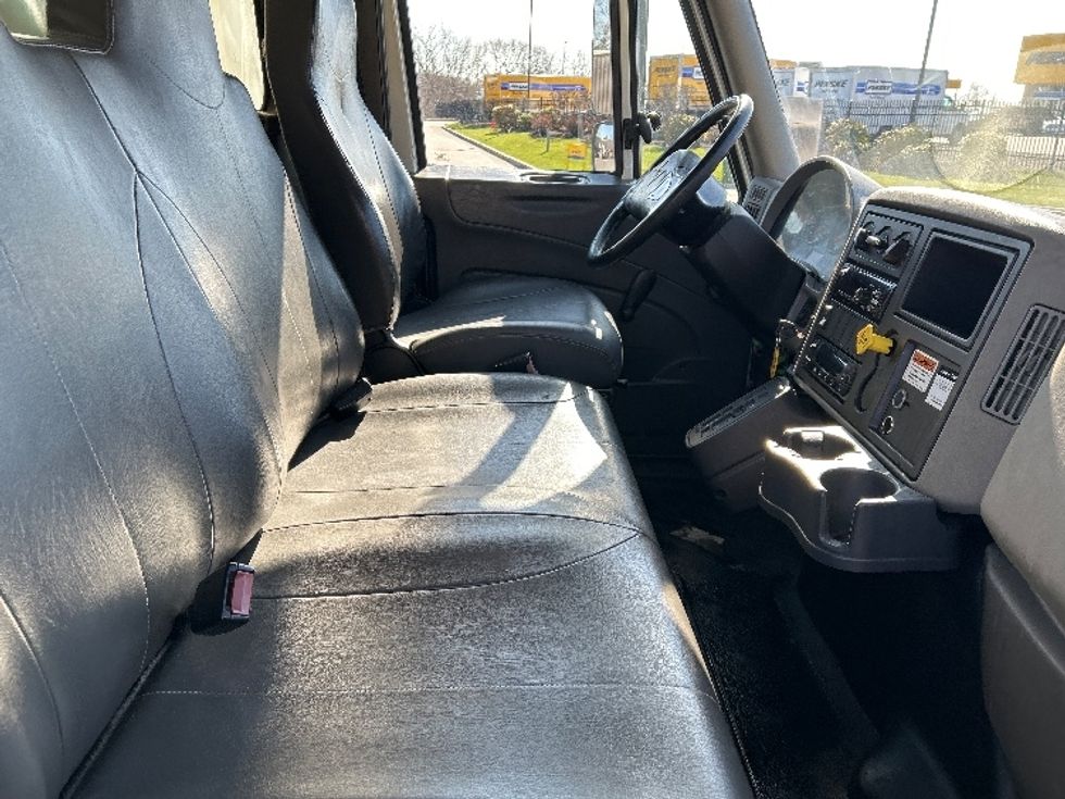 Refrigerated Truck-Light and Medium Duty Trucks-International-2019-4300-Fitchburg-MA-151,911\n\t\tmiles-$ 45,750 - Image 22