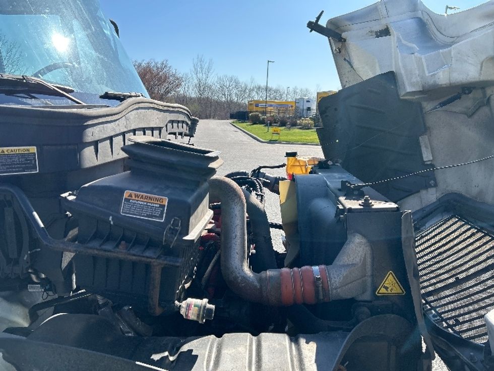 Refrigerated Truck-Light and Medium Duty Trucks-International-2019-4300-Fitchburg-MA-151,911\n\t\tmiles-$ 45,750 - Image 23