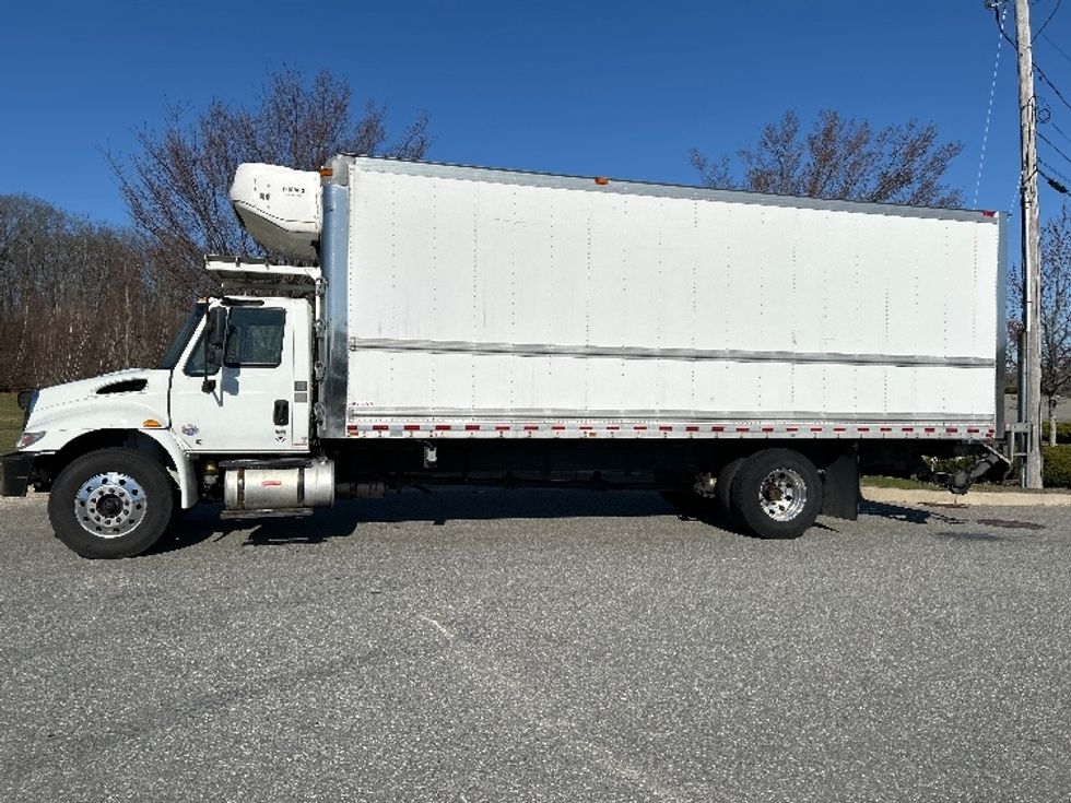 Refrigerated Truck-Light and Medium Duty Trucks-International-2019-4300-Fitchburg-MA-151,911\n\t\tmiles-$ 45,750 - Image 4