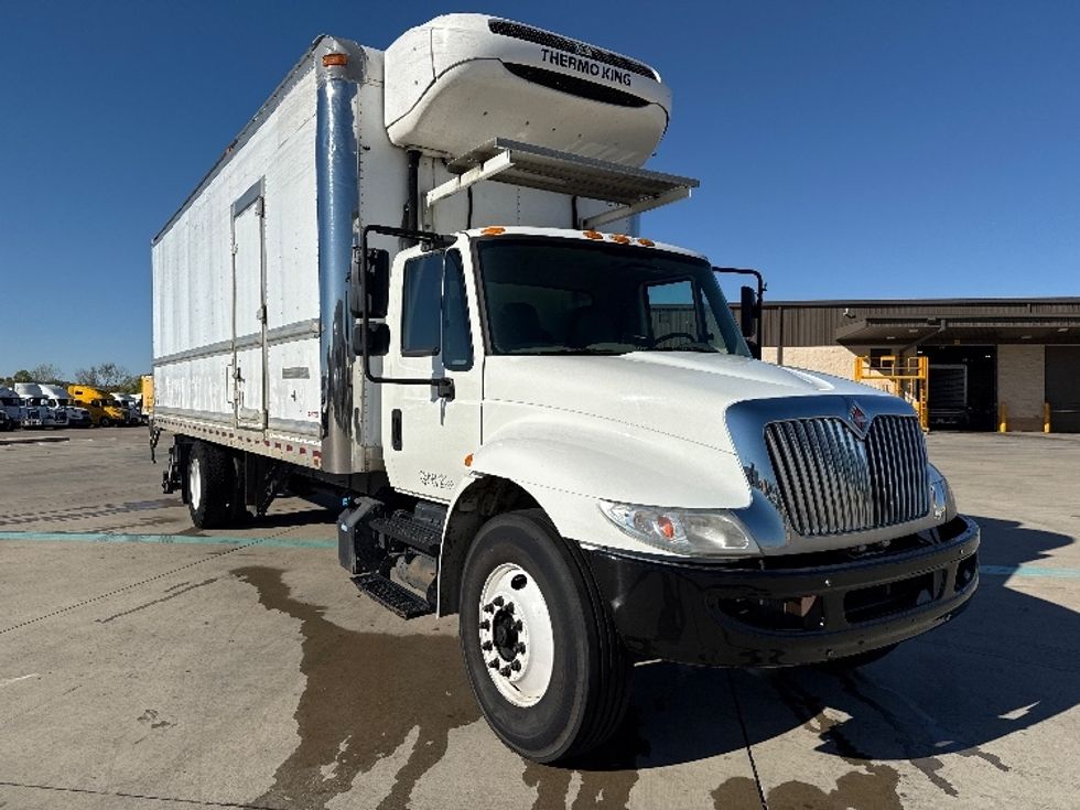 Refrigerated Truck-Light and Medium Duty Trucks-International-2019-4300-Fort Worth-TX-305,510\n\t\tmiles-$ 23,500 - Image 1