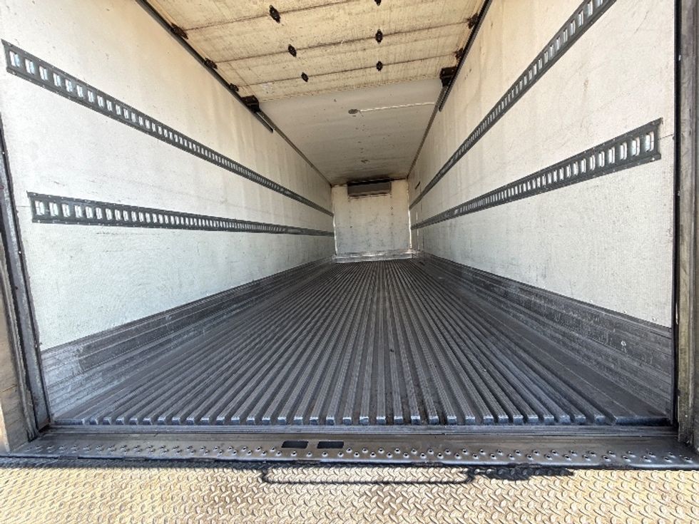 Refrigerated Truck-Light and Medium Duty Trucks-International-2019-4300-Fort Worth-TX-305,510\n\t\tmiles-$ 23,500 - Image 10