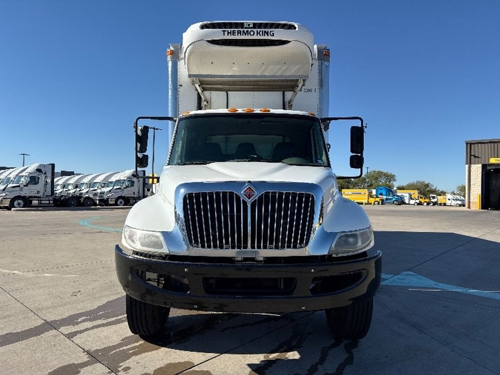 Refrigerated Truck-Light and Medium Duty Trucks-International-2019-4300-Fort Worth-TX-305,510\n\t\tmiles-$ 23,500 - Image 2