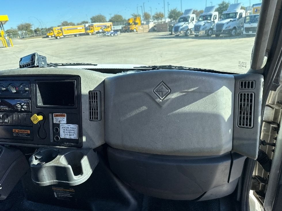 Refrigerated Truck-Light and Medium Duty Trucks-International-2019-4300-Fort Worth-TX-305,510\n\t\tmiles-$ 23,500 - Image 21