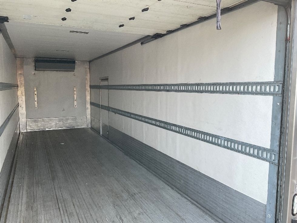 Refrigerated Truck-Light and Medium Duty Trucks-International-2019-4300-Gahanna-OH-223,418\n\t\tmiles-$ 49,000 - Image 12