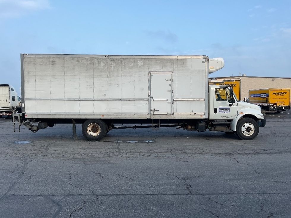 Refrigerated Truck-Light and Medium Duty Trucks-International-2019-4300-Gahanna-OH-223,418\n\t\tmiles-$ 49,000 - Image 15