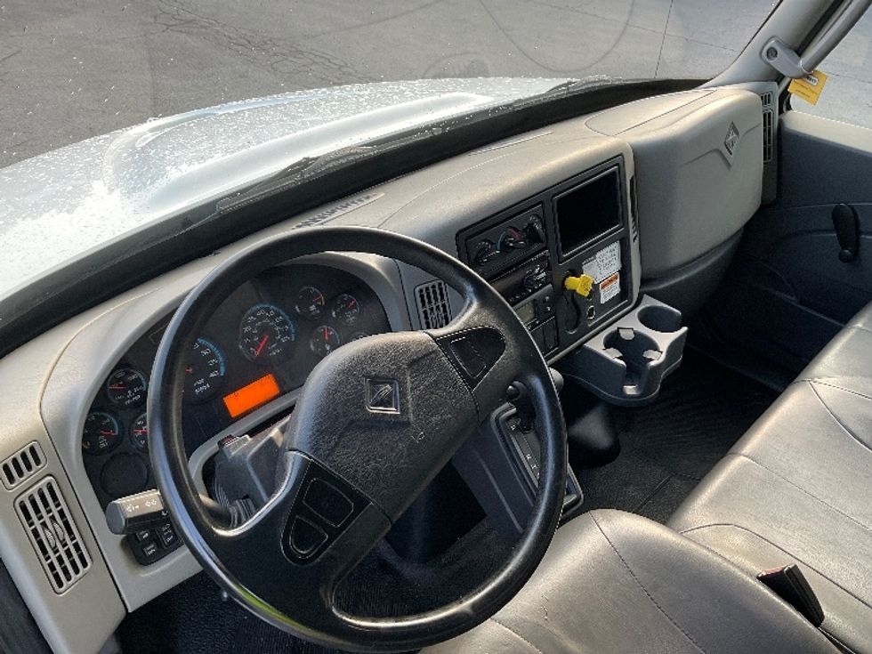 Refrigerated Truck-Light and Medium Duty Trucks-International-2019-4300-Gahanna-OH-223,418\n\t\tmiles-$ 49,000 - Image 17